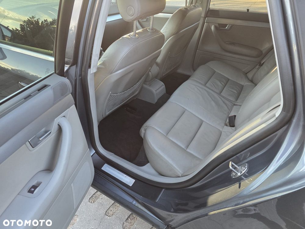 Audi A4 Avant 2.0 TDI - 7
