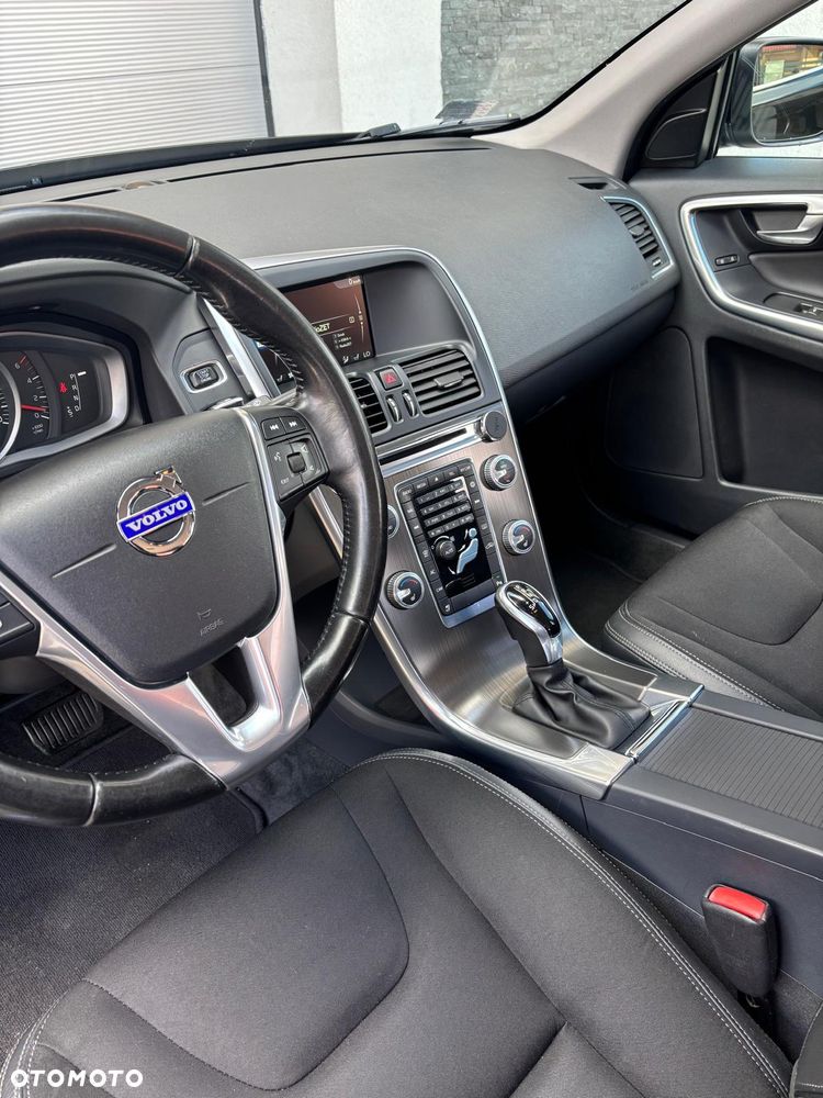 Volvo XC 60 D3 Momentum - 14