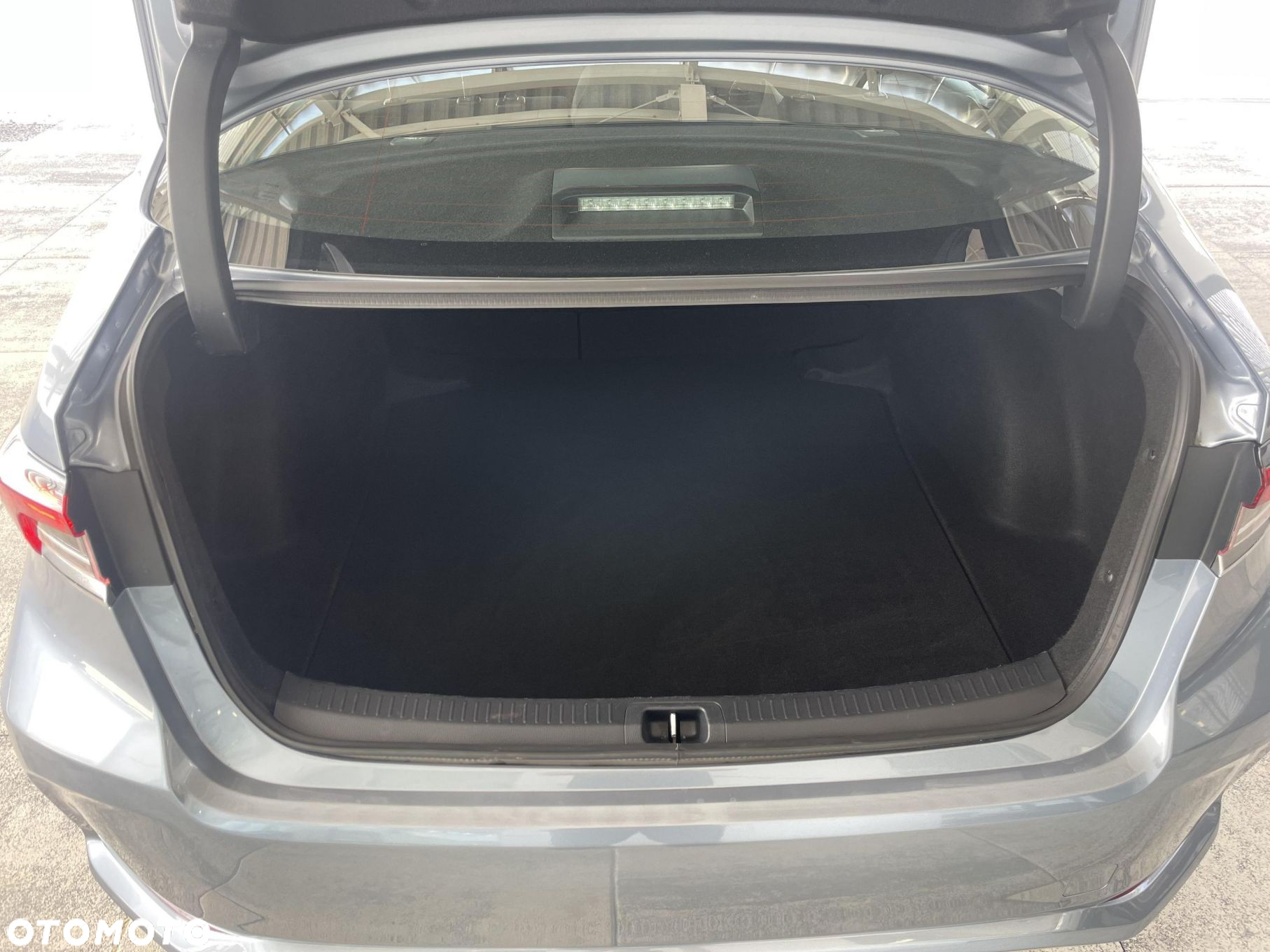 Toyota Corolla - 13