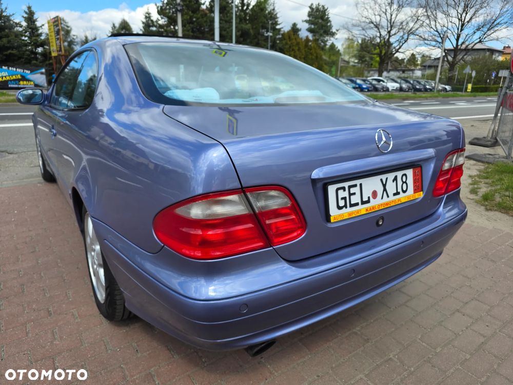 Mercedes-Benz CLK - 8