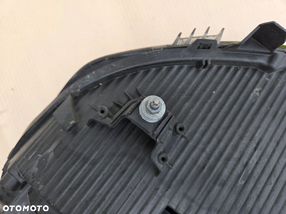 Lampa przednia prawa zwykła Peugeot 208 II  9823193880 - 15