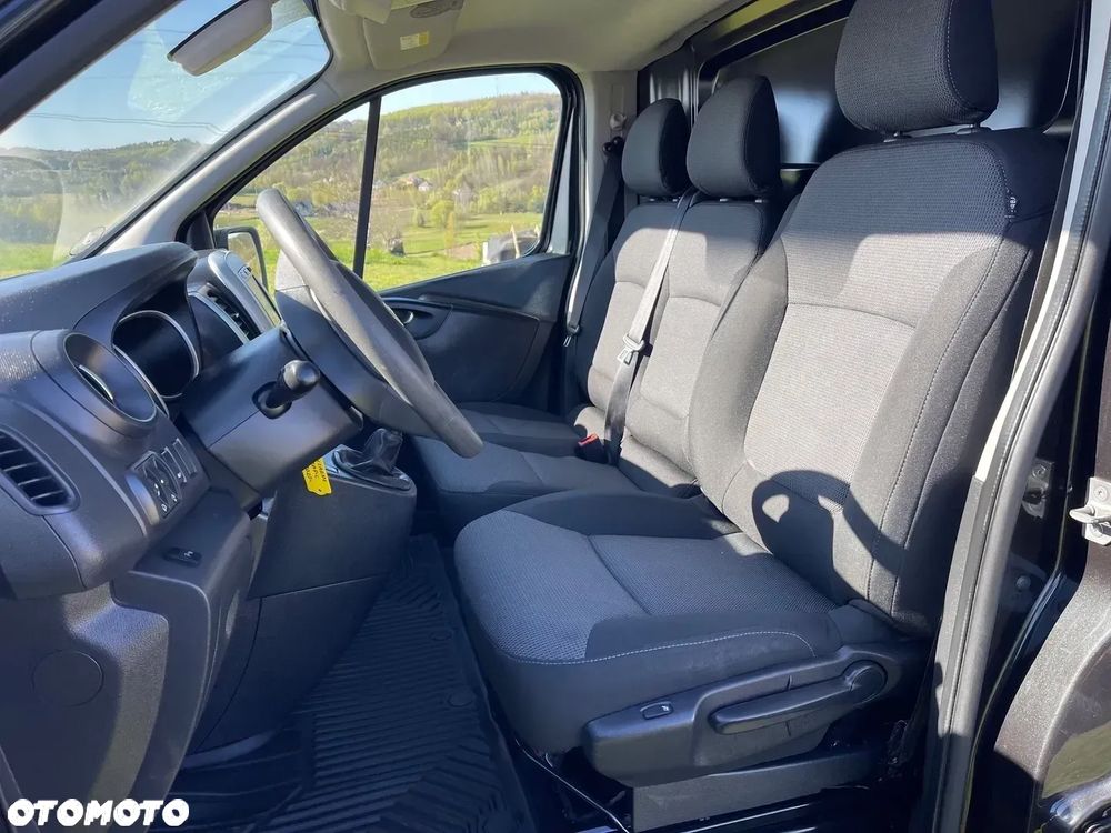 Renault Trafic - 22