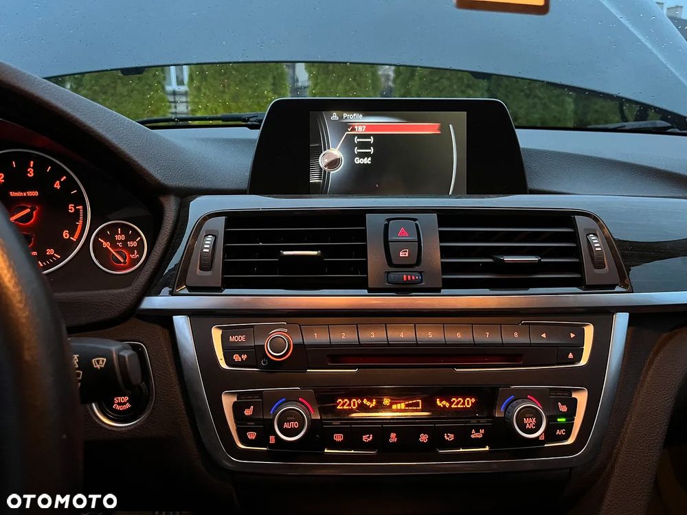 BMW Seria 3 320d Efficient Dynamic Edition Blue Performance Luxury Line - 15