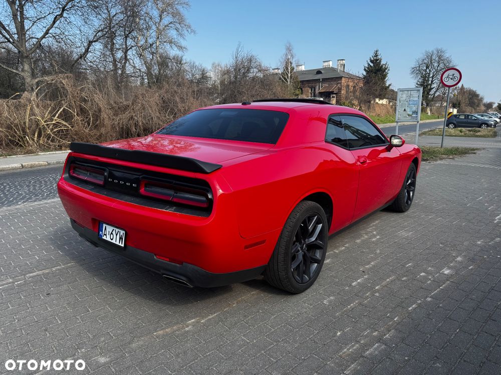Dodge Challenger - 22