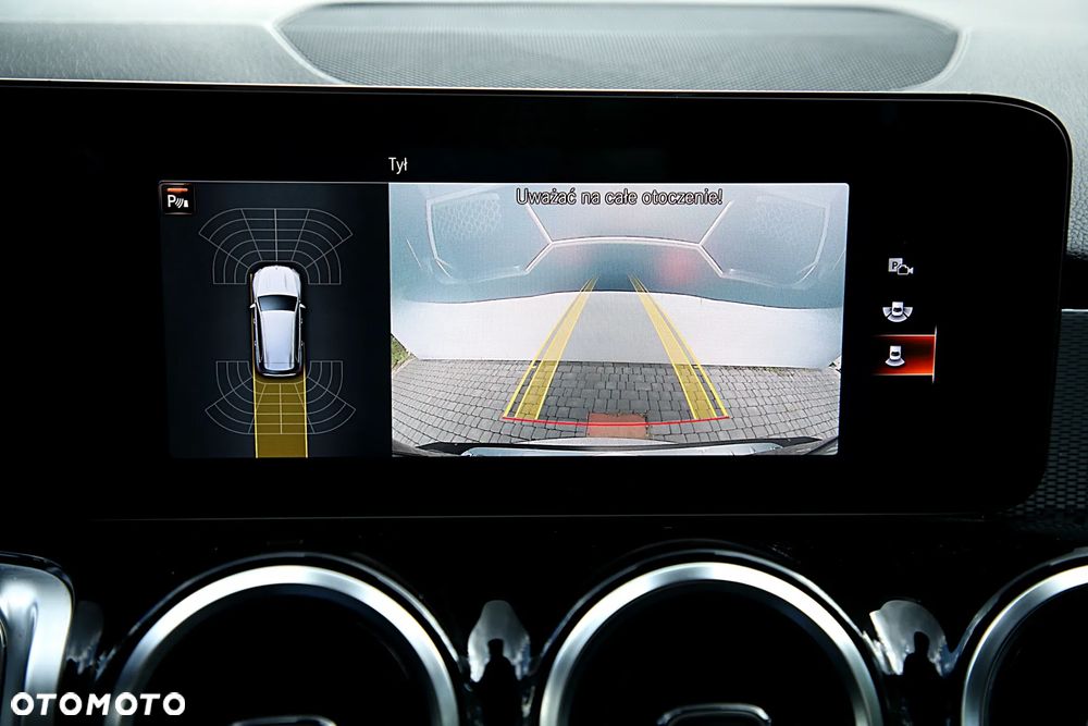Mercedes-Benz GLB 200 7G-DCT - 33
