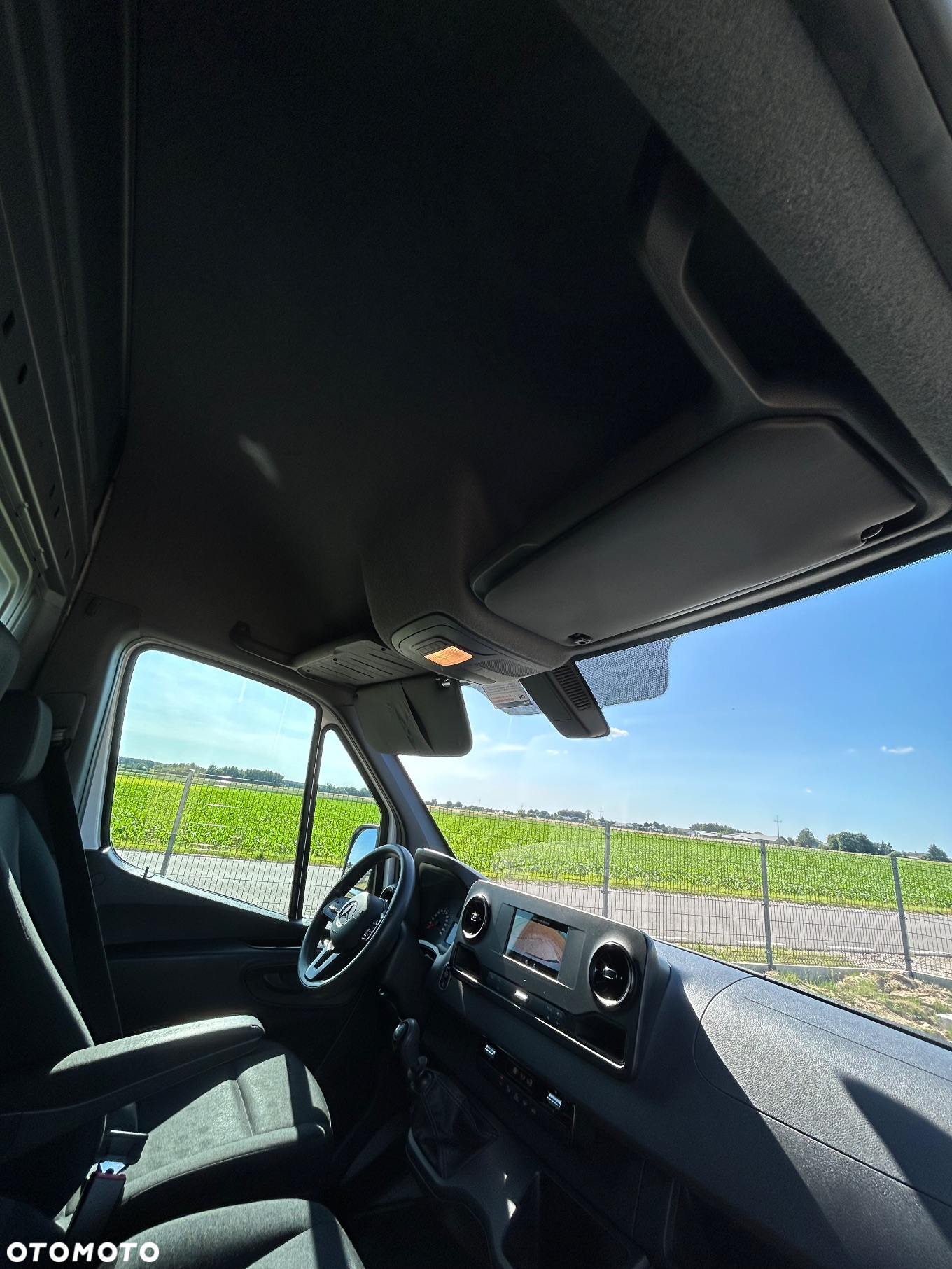Mercedes-Benz Sprinter - 26