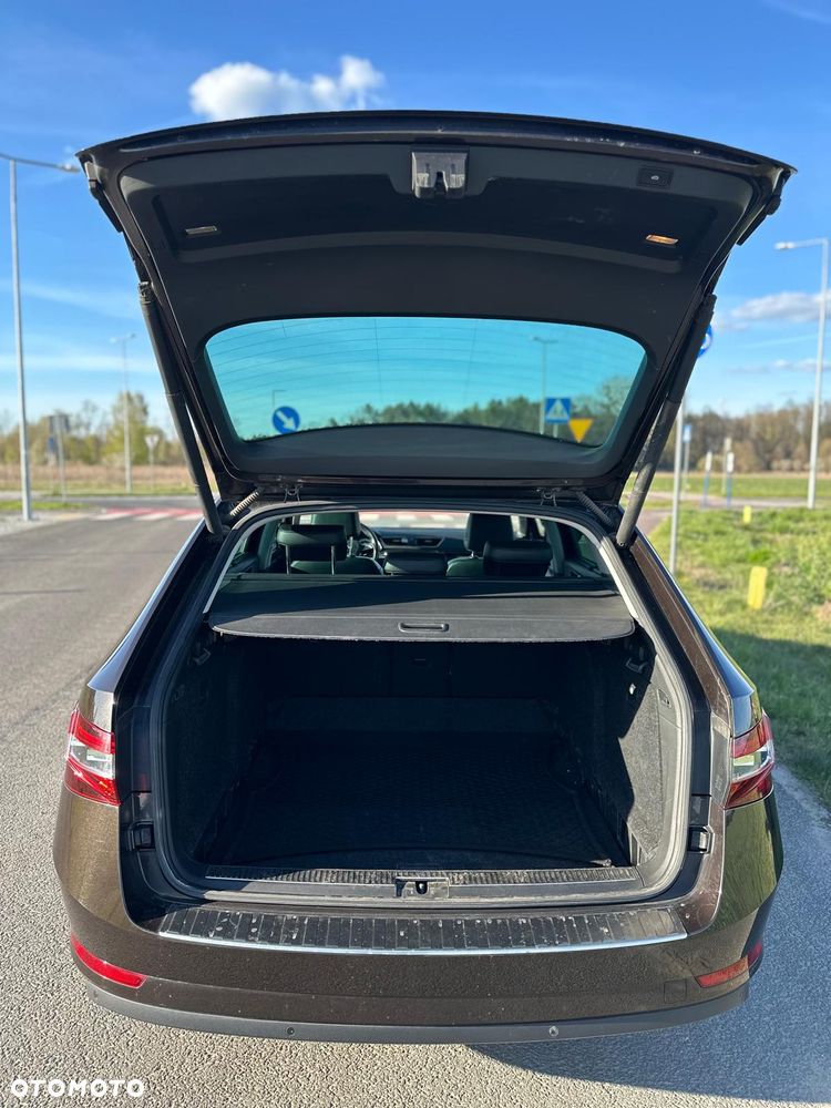 Skoda Superb 2.0 TSI L&K DSG - 4