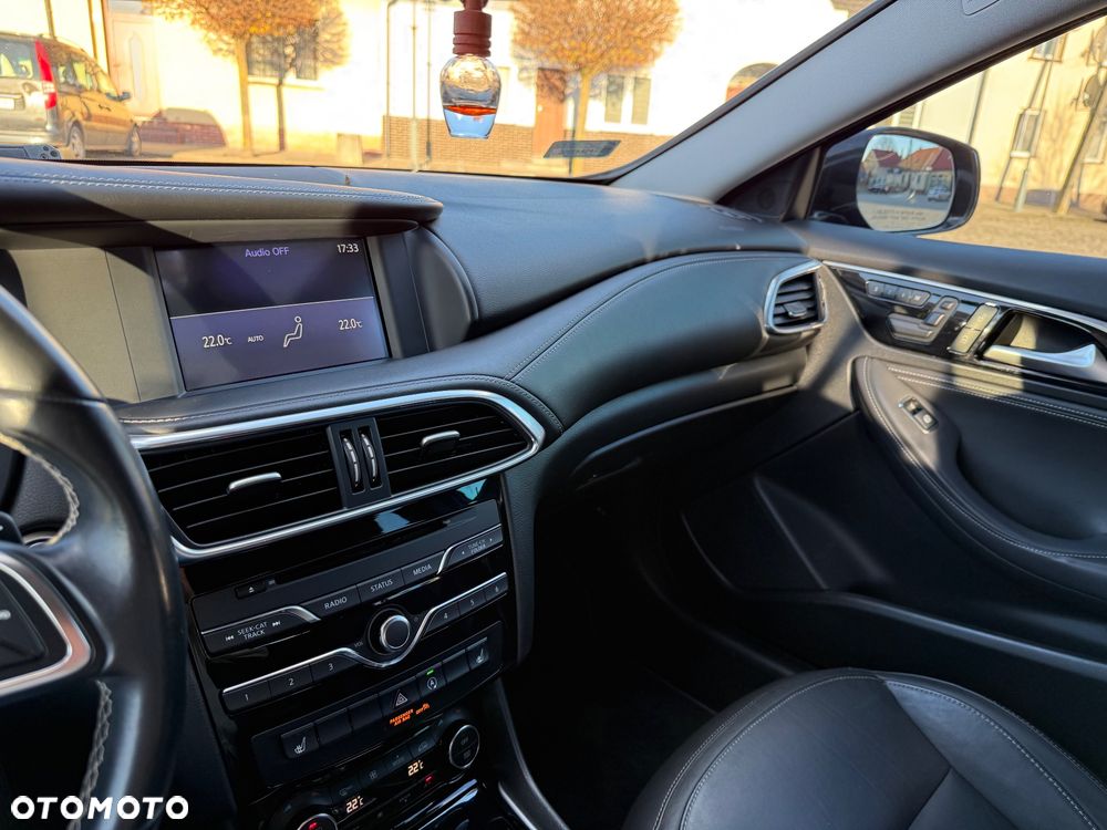 Infiniti QX30 - 16