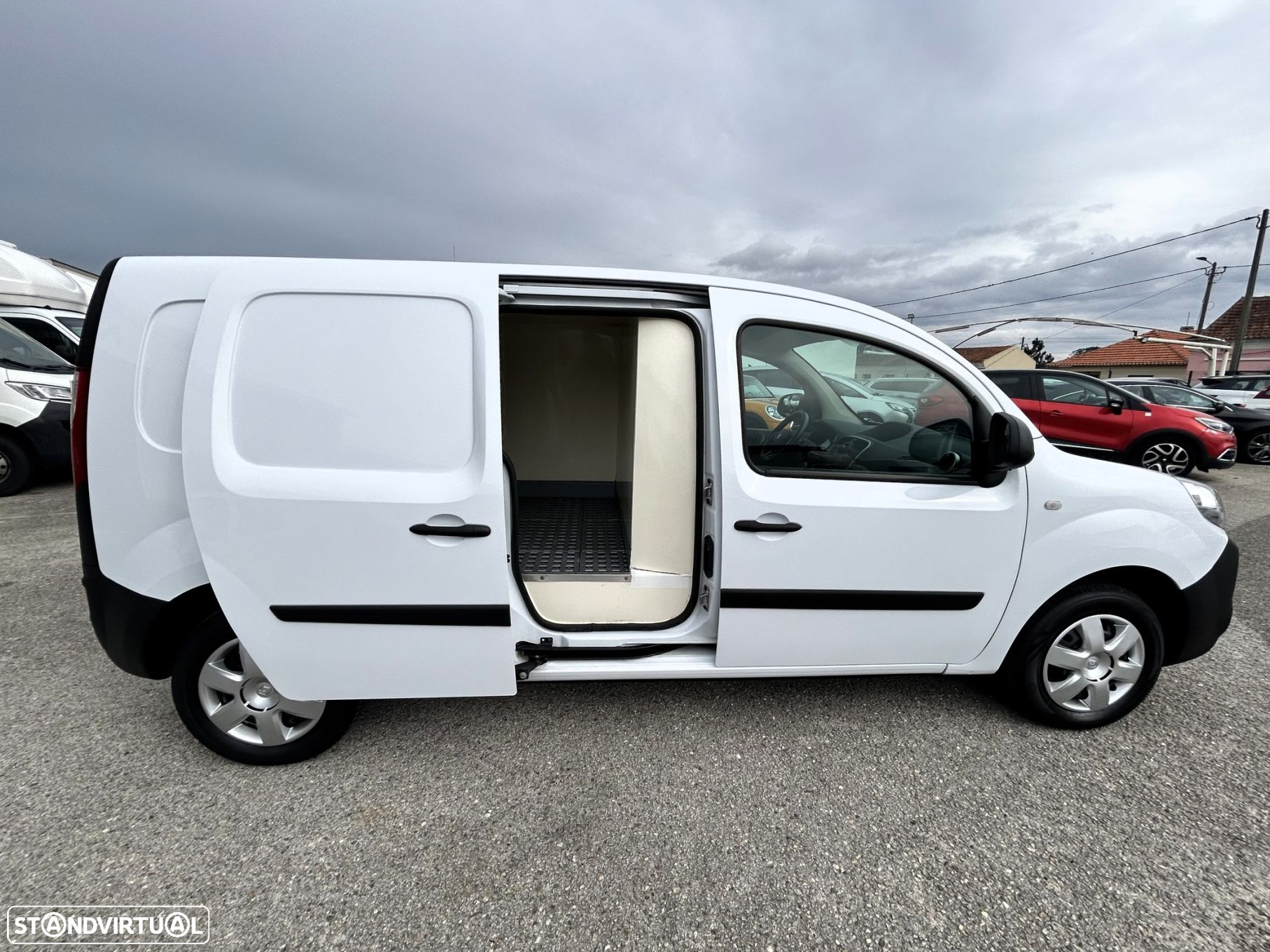 Renault Kangoo ISOTERMICA 1.5 DCI MAXI - 23