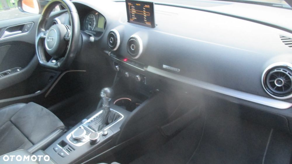 Audi A3 Sportback 1.4 TFSI e-tron S line Sportpaket - 12