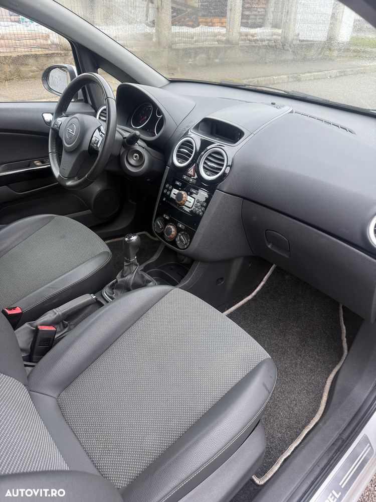 Opel Corsa 1.4 16V Active - 8