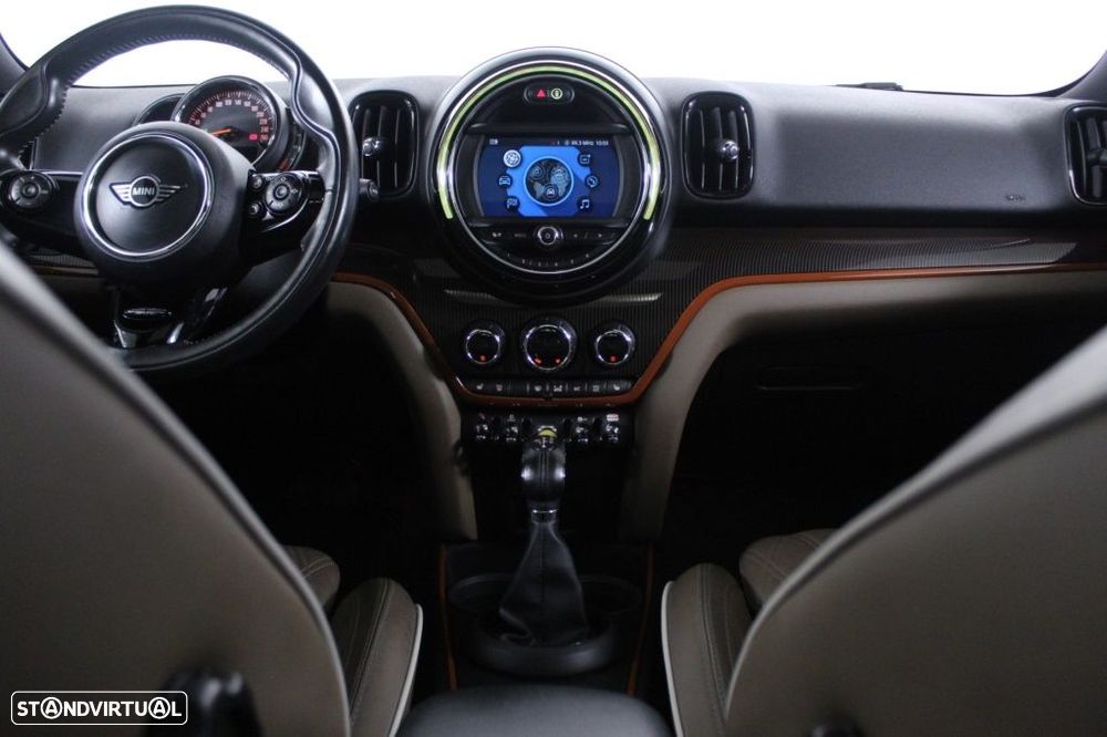 MINI Countryman Cooper SE ALL4 Auto - 17