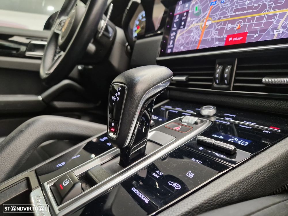 Porsche Cayenne Coupé E-Hybrid - 29