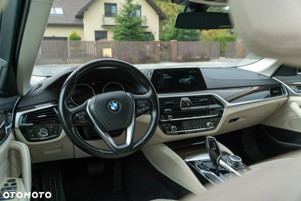 BMW Seria 5 520d xDrive Luxury Line - 9