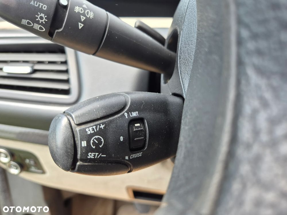 Peugeot 807 HDi 135 Platinum Pullmann - 27