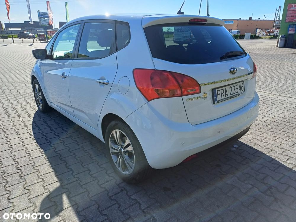 Kia Venga 1.6 L - 4