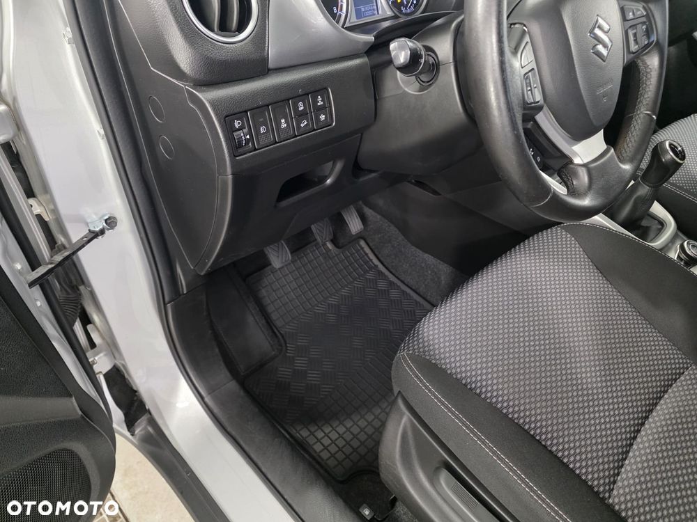 Suzuki Vitara 1.6 (4x4) Allgrip Comfort+ - 32