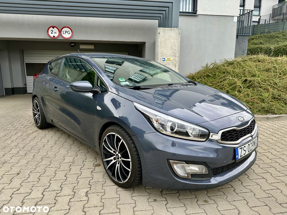 Kia ProCeed - 2