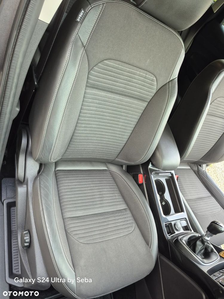 Ford Kuga 2.0 TDCi 4x4 Titanium - 27
