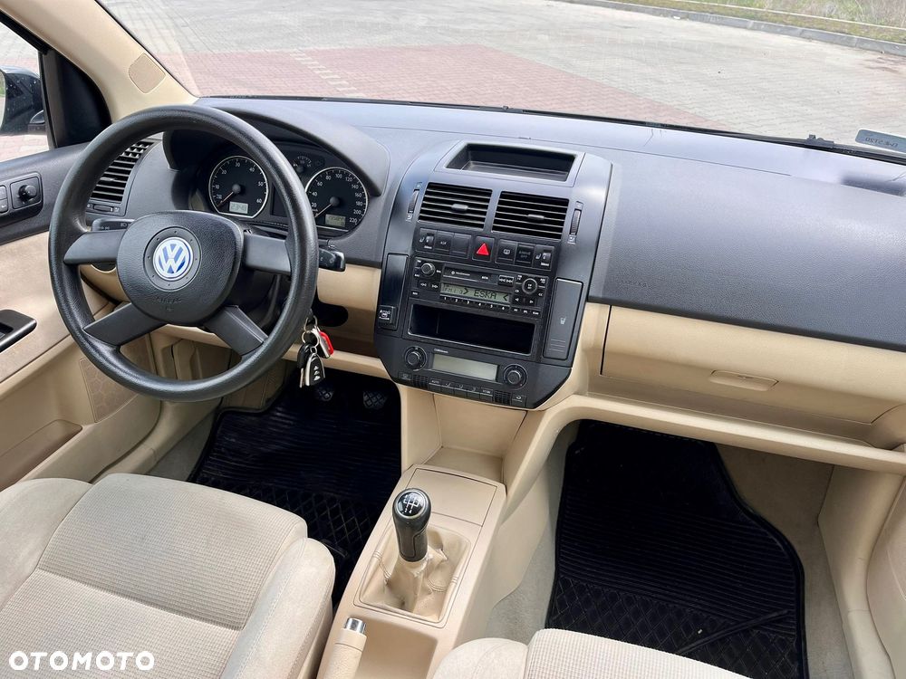 Volkswagen Polo - 16