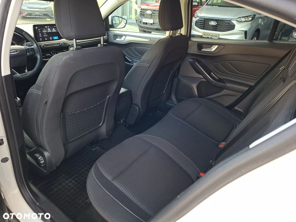 Ford Focus 1.0 EcoBoost Titanium - 28