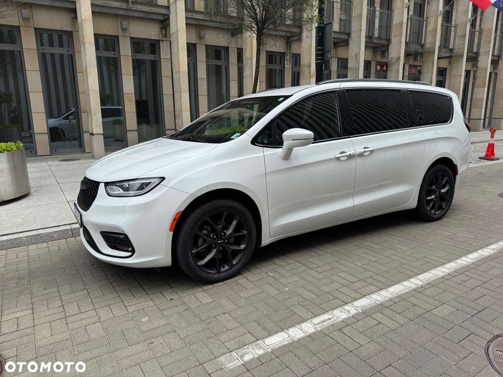 Chrysler Pacifica - 13
