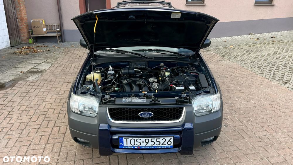 Ford Maverick 3.0 V6 Limited - 28