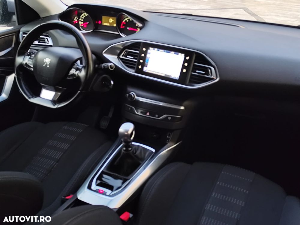 Peugeot 308 - 9