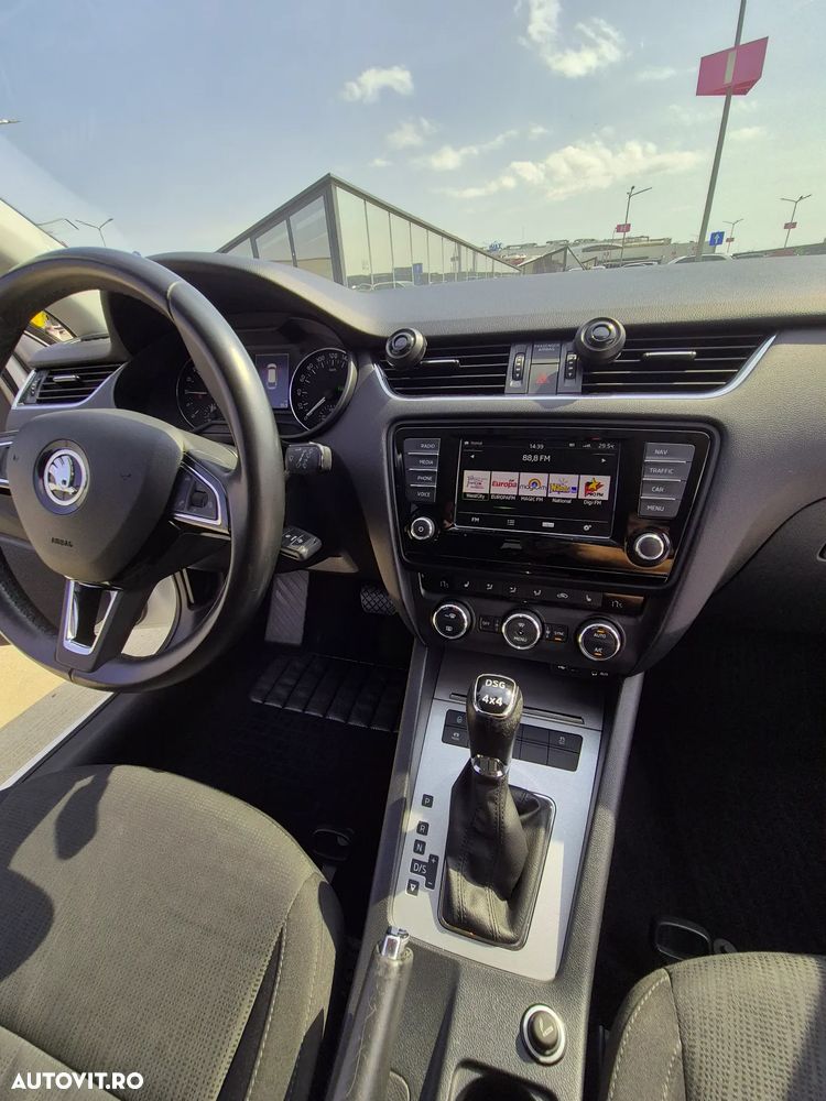 Skoda Octavia 2.0 TDI DSG 4X4 Ambition - 26