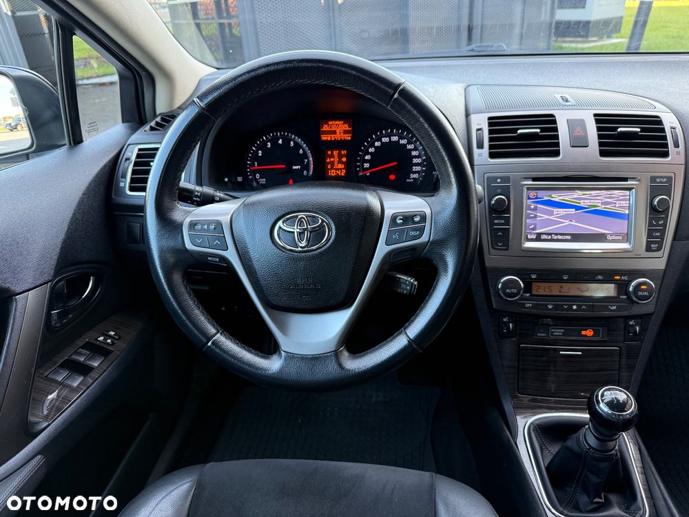 Toyota Avensis 1.8 Sol plus NAVI - 22