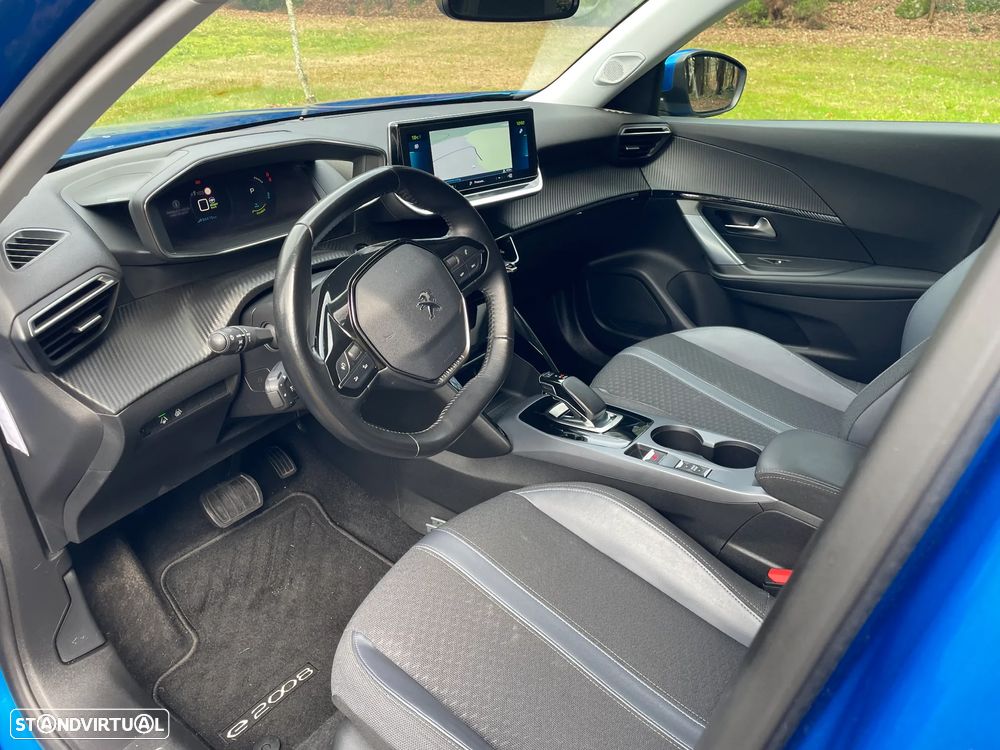 Peugeot e-2008 50 kWh Allure - 8