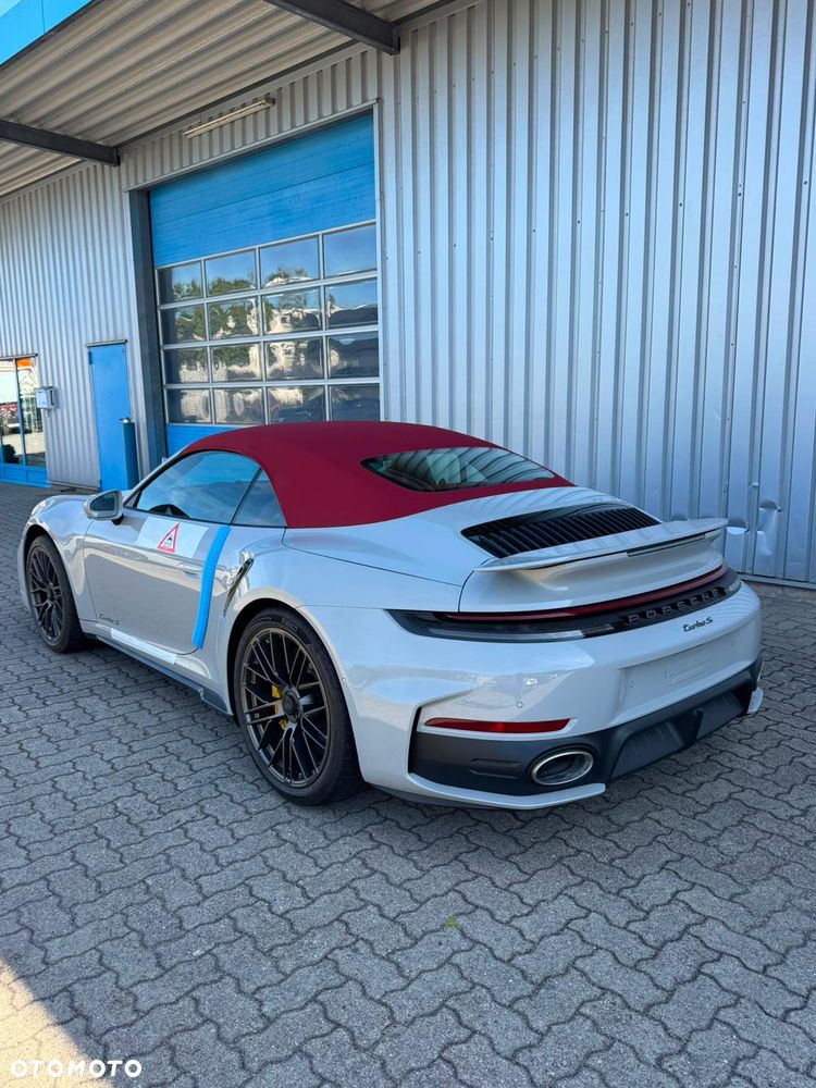 Porsche 911 911Turbo S - 9