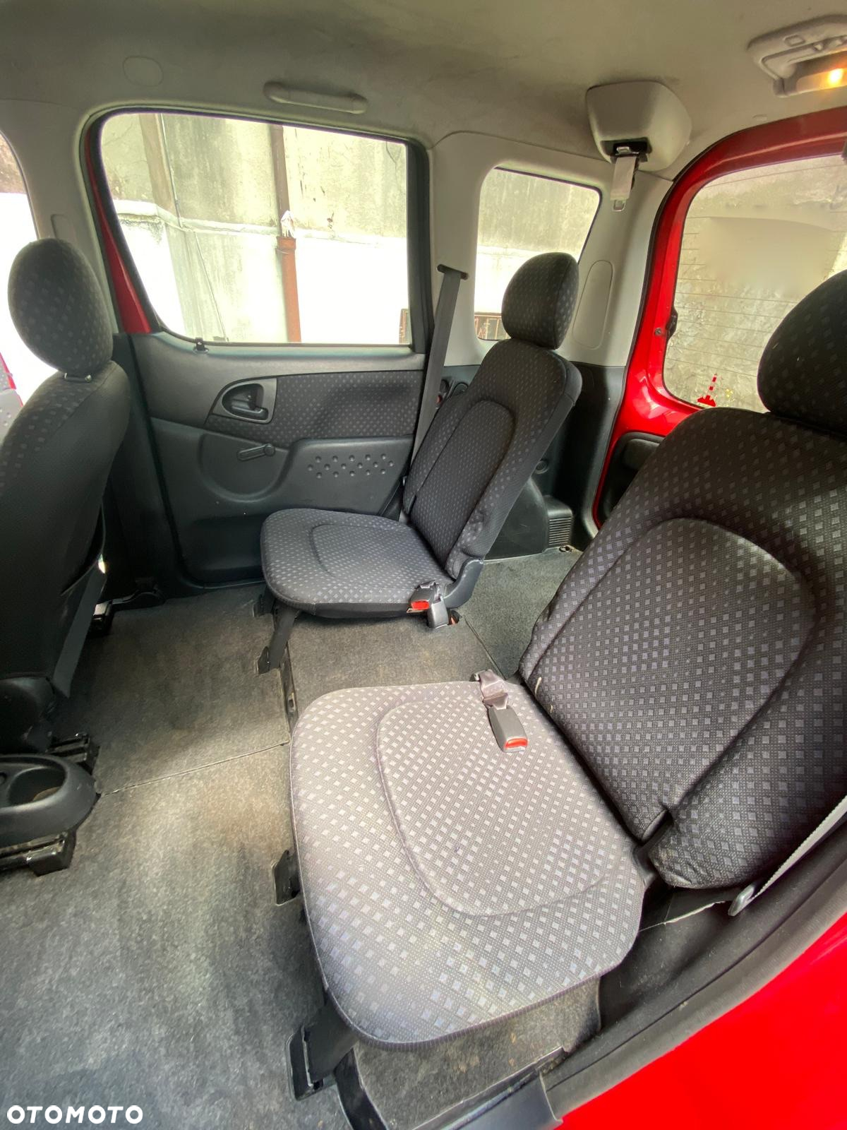 Toyota Yaris Verso 1.3 - 14
