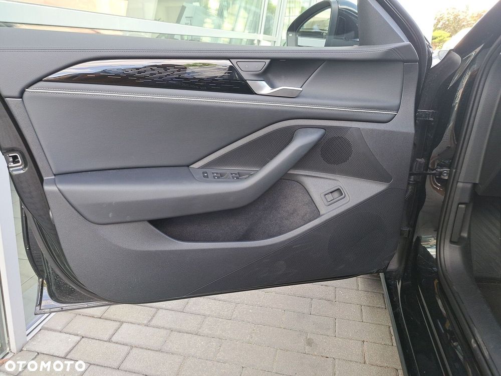 Volkswagen Passat - 10