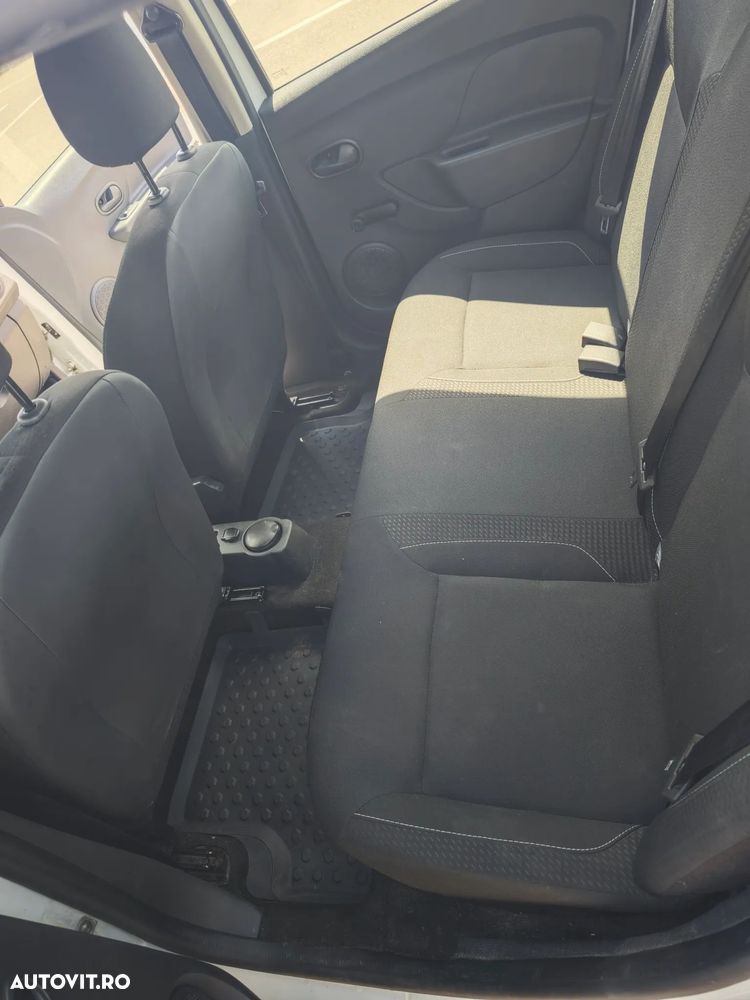 Dacia Logan 1.2 Ambiance - 10