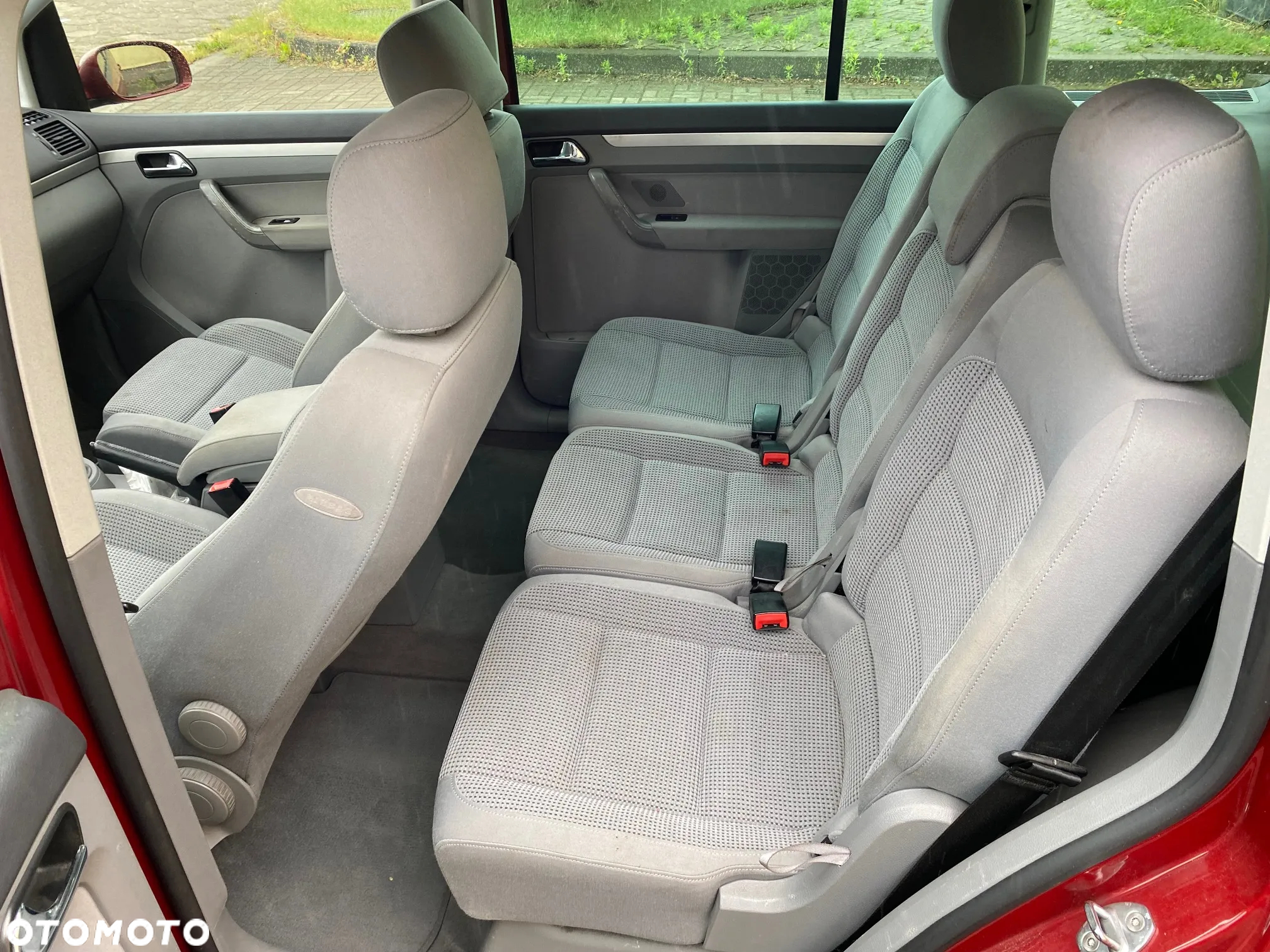 Volkswagen Touran 1.6 FSI - 19