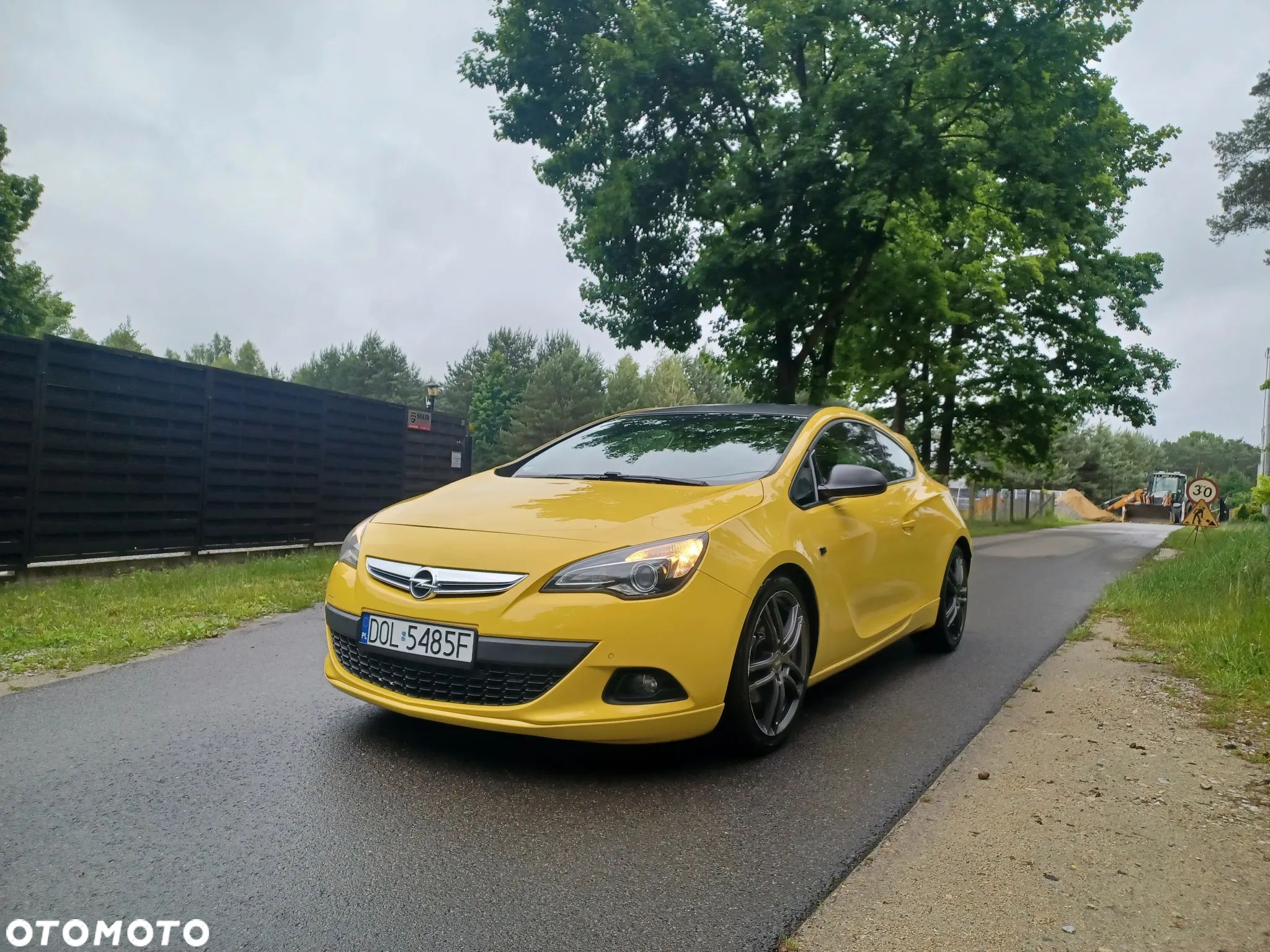 Opel Astra GTC 1.6 Turbo Innovation - 1