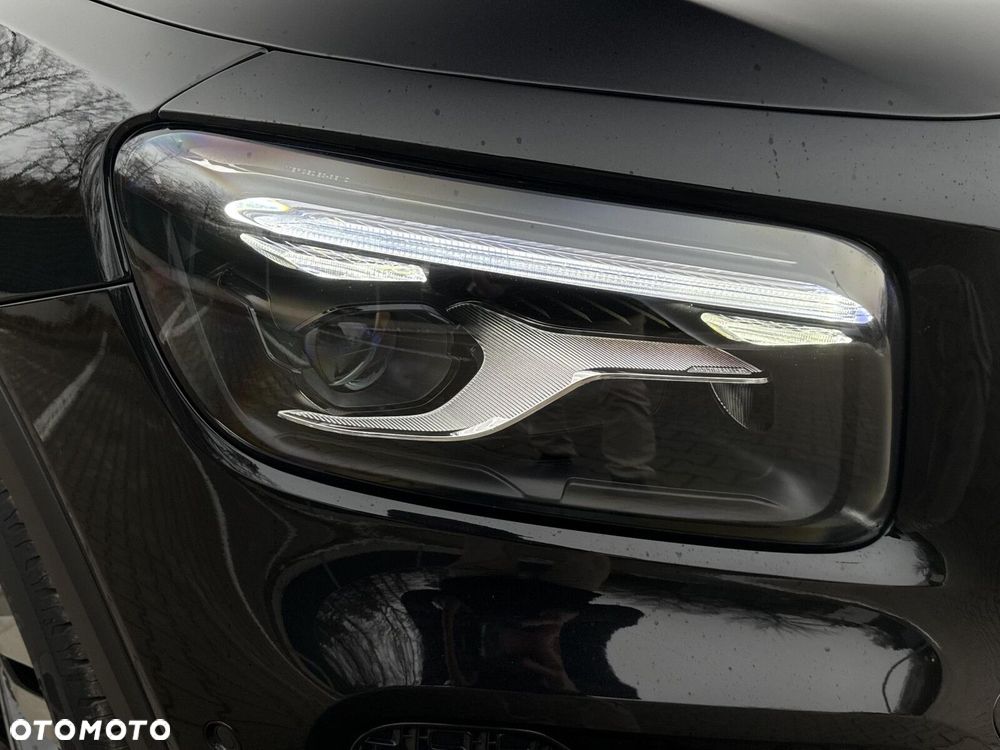Mercedes-Benz GLB - 12