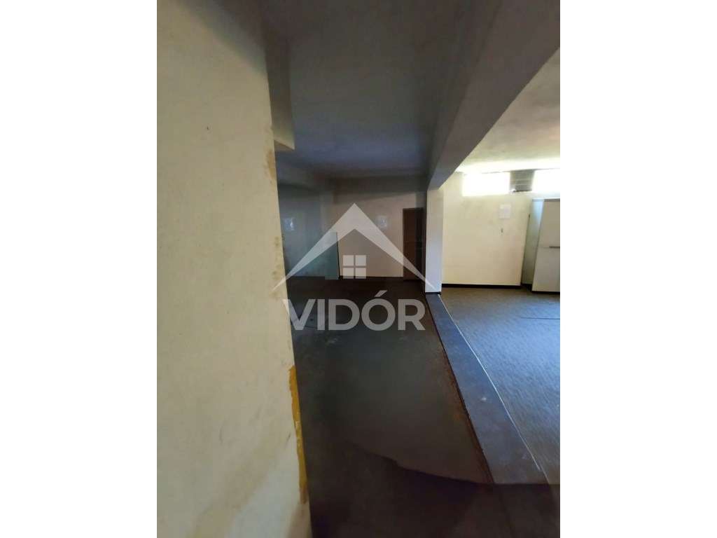 Garagem + Arrumo Montes Burgos - Grande imagem: 3/3