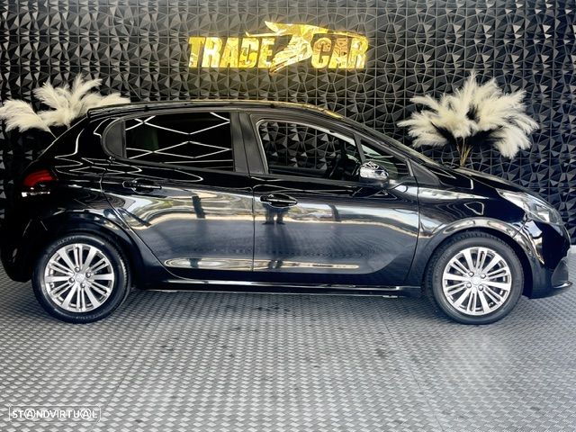 Peugeot 208 1.6 BlueHDi Style - 4