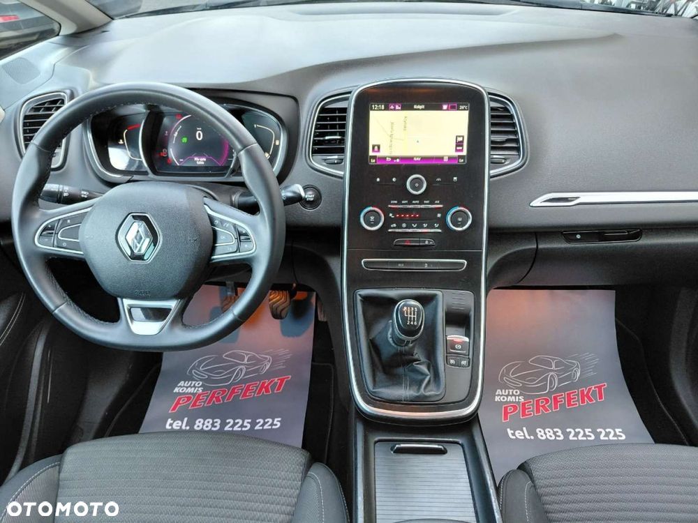 Renault Scenic - 17