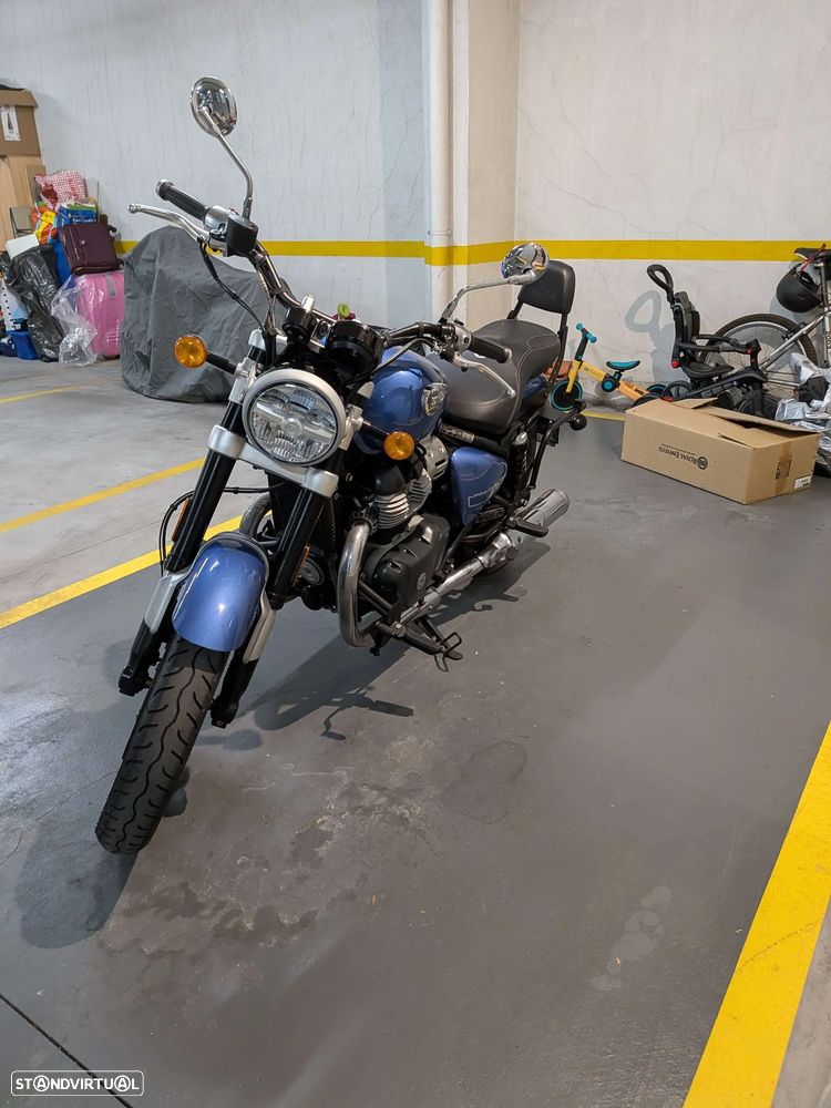Royal Enfield Super Meteor 650 - 21