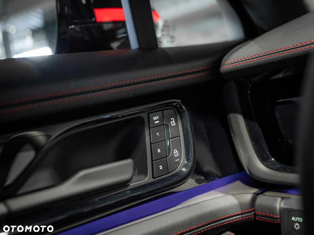 Porsche Panamera GTS - 32