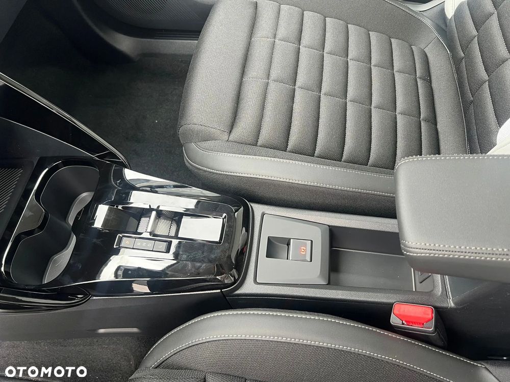 Citroën C3 Aircross 1.2 mHEV Plus S&S eDCT6 - 16