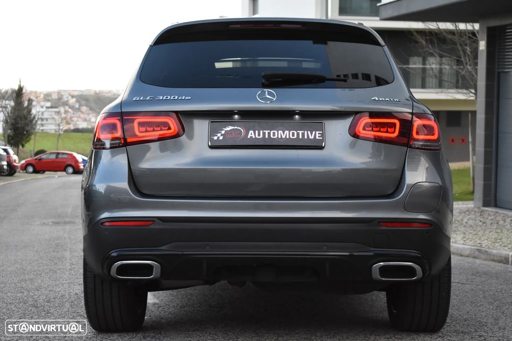 Mercedes-Benz GLC 300 de 4Matic 9G-TRONIC AMG Line - 11