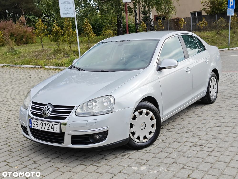 Volkswagen Jetta 1.6 Comfortline - 3