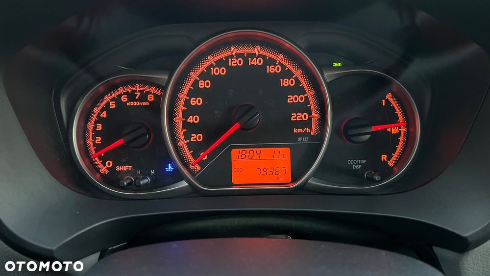 Toyota Yaris 1.0 Premium EU6 - 13