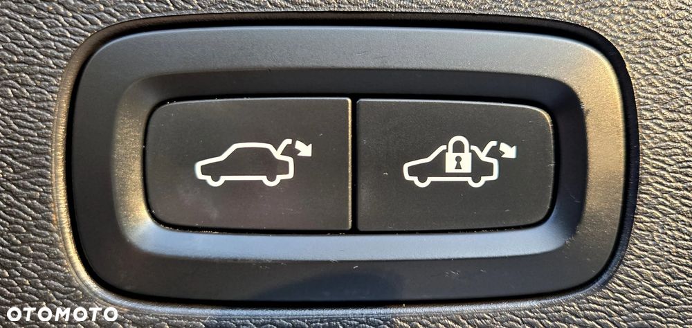 Volvo XC 60 B4 D Geartronic Momentum Pro - 35