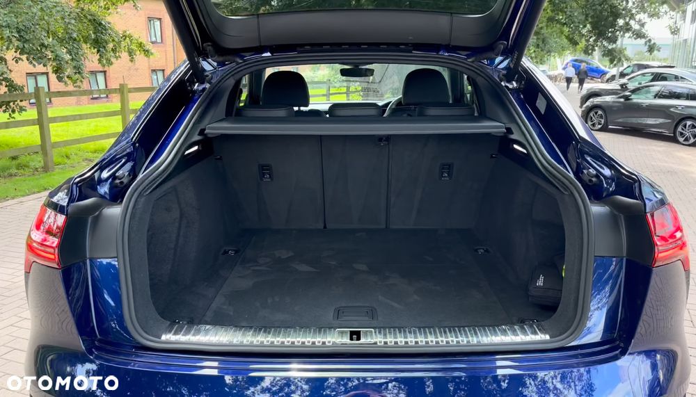 Audi Q8 Sportback e-tron 55 quattro S line - 33