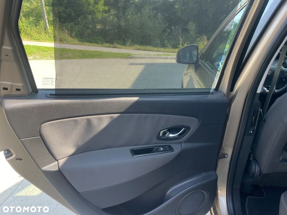 Renault Scenic ENERGY TCe 130 BOSE EDITION - 15